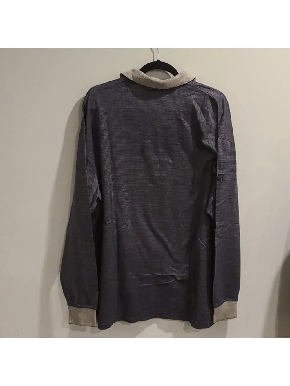 Descents 100% Egyptian cotton collared long sleeve